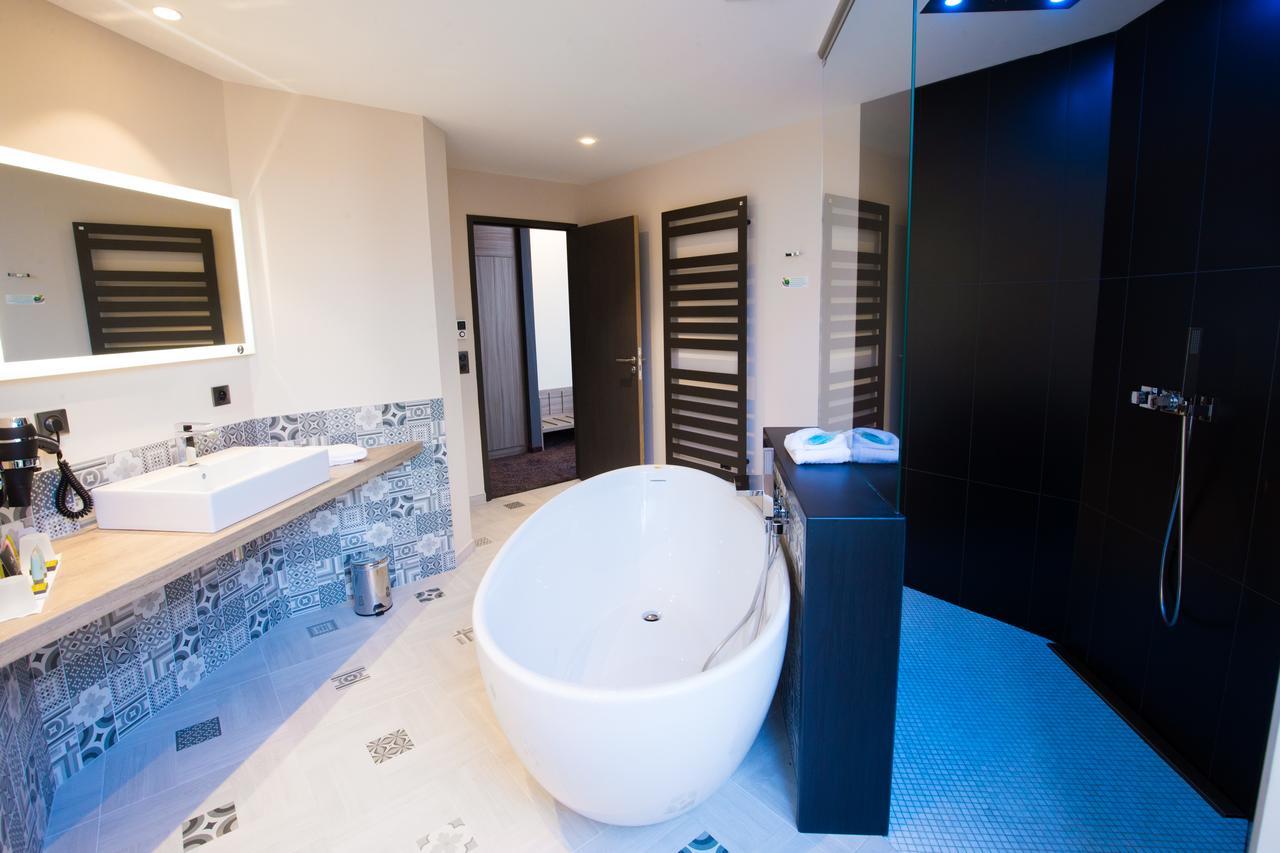 Les Jardins Du Mess Hotel Verdun-sur-Meuse Ngoại thất bức ảnh